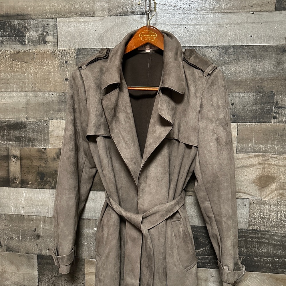 Philosophy women's leather coat! - Picture 5 of 9